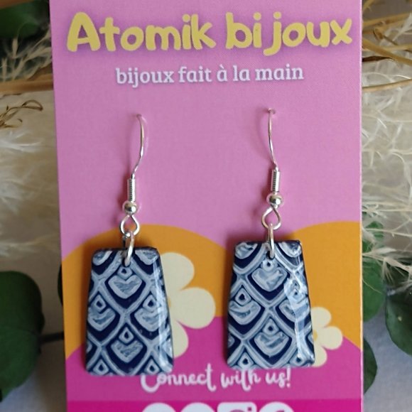 Handmade blue polymer clay earrings. Boucles d'oreilles fait à la main - Picture 2 of 7